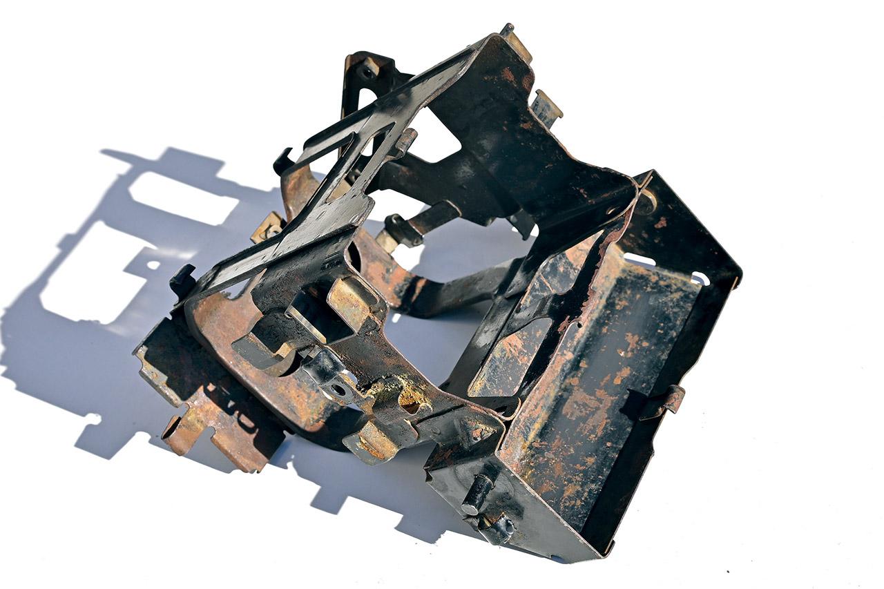 画像 : 25番目の画像 - 【写真38枚】ブラスト加工で〝サビ取り〟大作戦【新橋モーター商会】 - webオートバイ