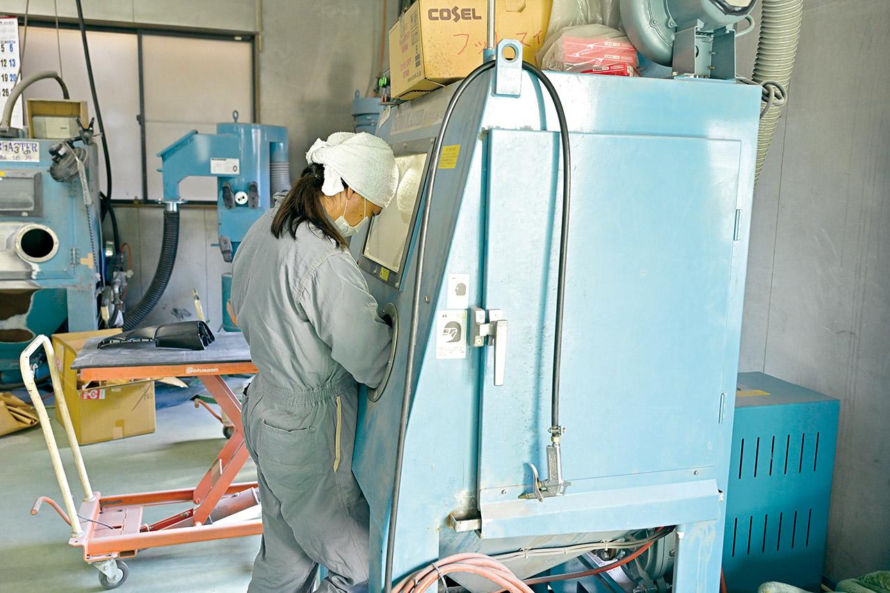 画像 : 10番目の画像 - 【写真38枚】ブラスト加工で〝サビ取り〟大作戦【新橋モーター商会】 - webオートバイ