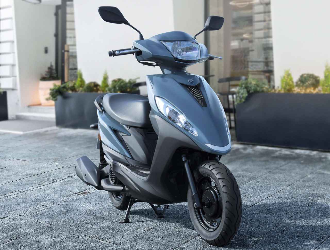 画像: YAMAHA JOG125 2026年モデル 総排気量：124cc エンジン形式：空冷4ストSOHC2バルブ単気筒 シート高：735mm 車両重量：95kg 価格：27万600円 発売：2026年3月19日