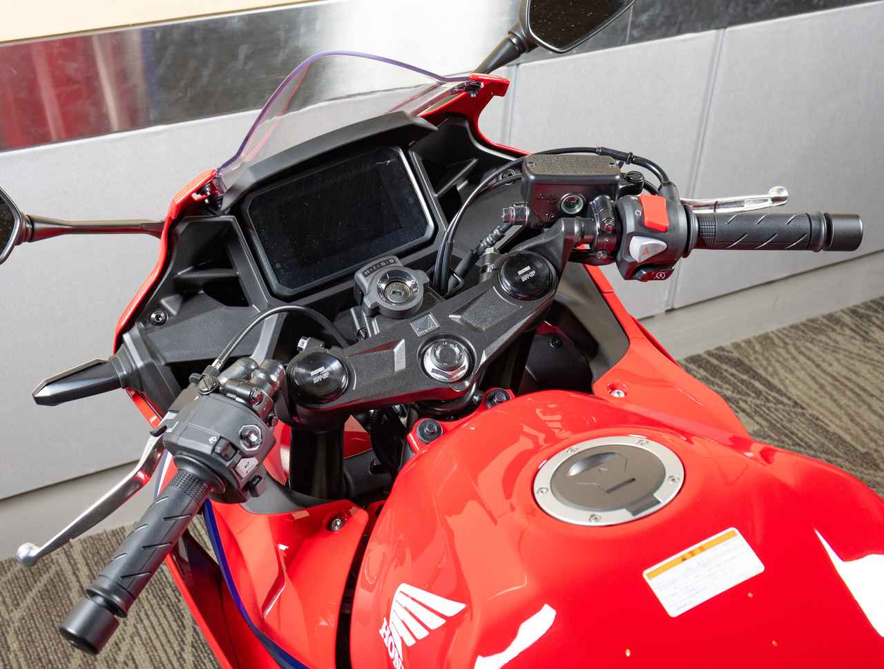 画像 : 11番目の画像 - 【写真12枚】ホンダ「CBR400R E-Clutch Concept」 - webオートバイ