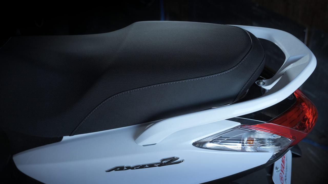 画像1: 51.9km/hの超低燃費スクーター・ヤマハ「アクシス Z」が2026年モデルで新色に！ 計4色展開となり2026年3月31日に発売