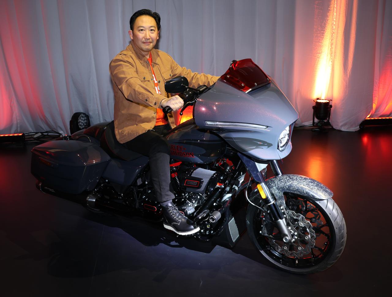 画像1: アパレルも販売、アンケート回答者にはプレゼントも！