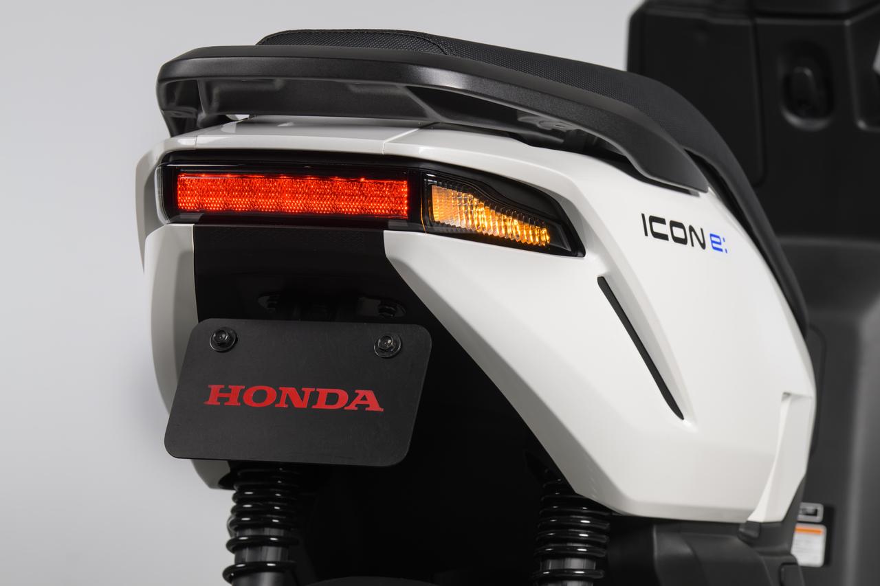 画像15: 新型電動スクーターホンダ「ICON e:」登場！ 着脱式バッテリー採用で航続距離81kmと高い使い勝手を実現した原付一種EV！