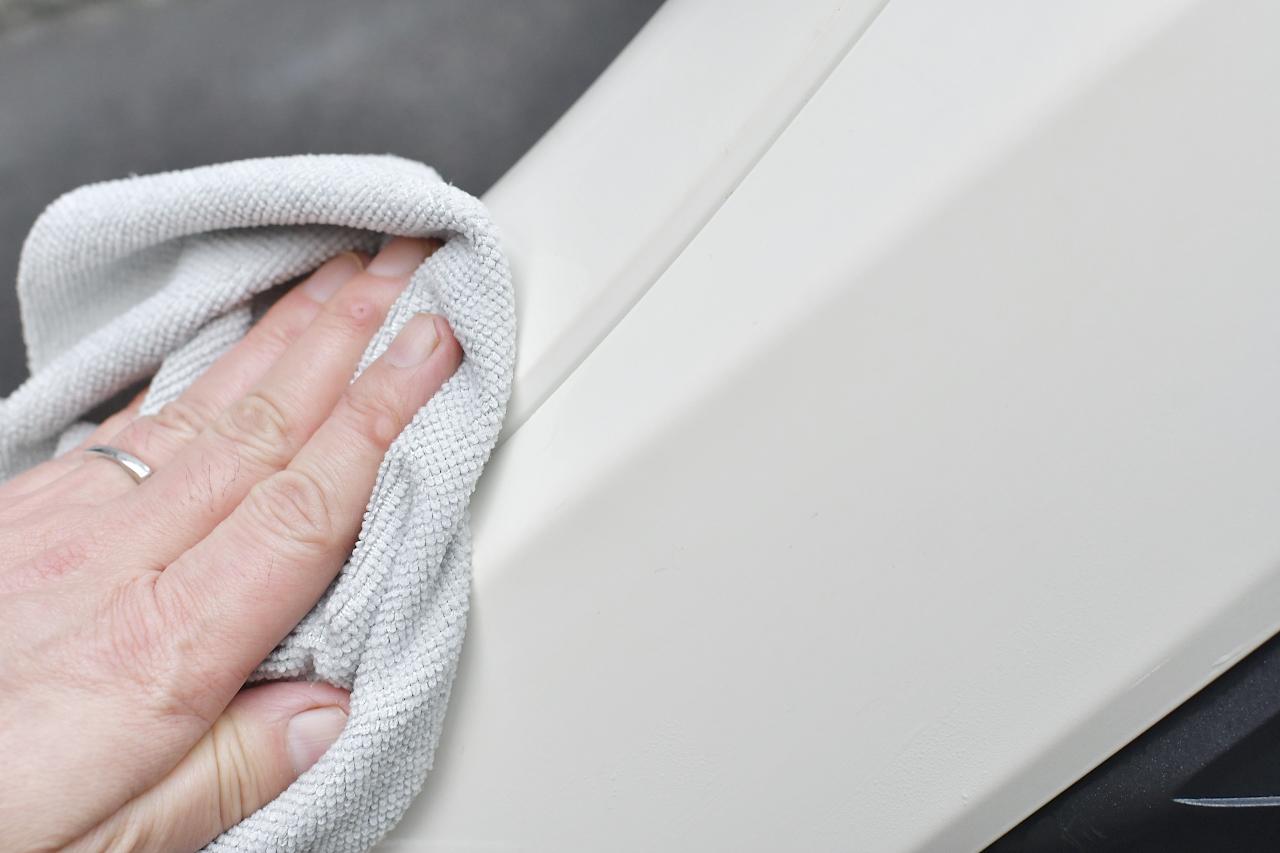 画像9: 車体全体をシャンプーしてコーティングするよ