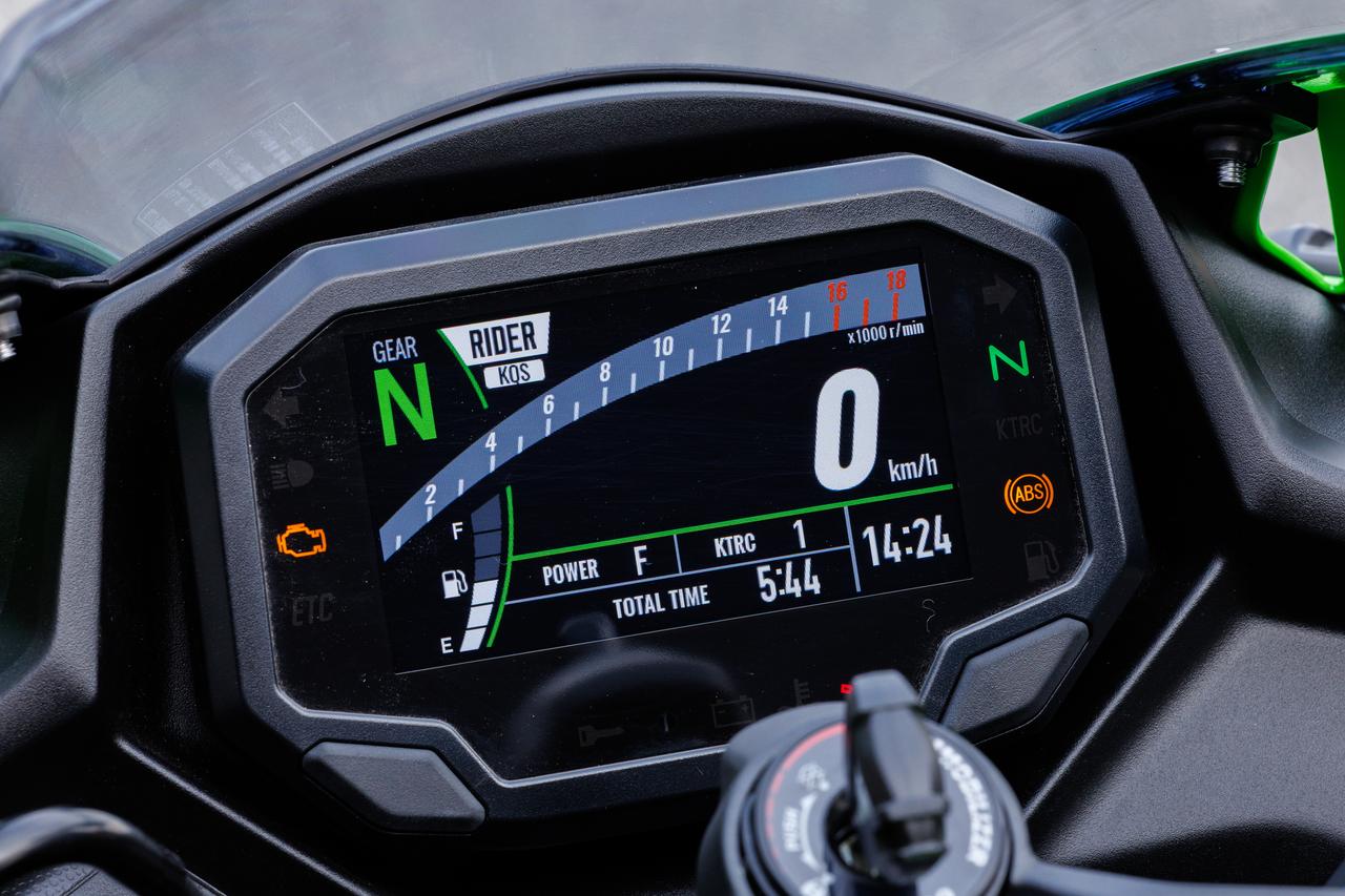 画像1: 「あの頃」より速く、そして優しい｜ベテランが認めるNinja ZX-4RRの魅力とは？【インプレッション】