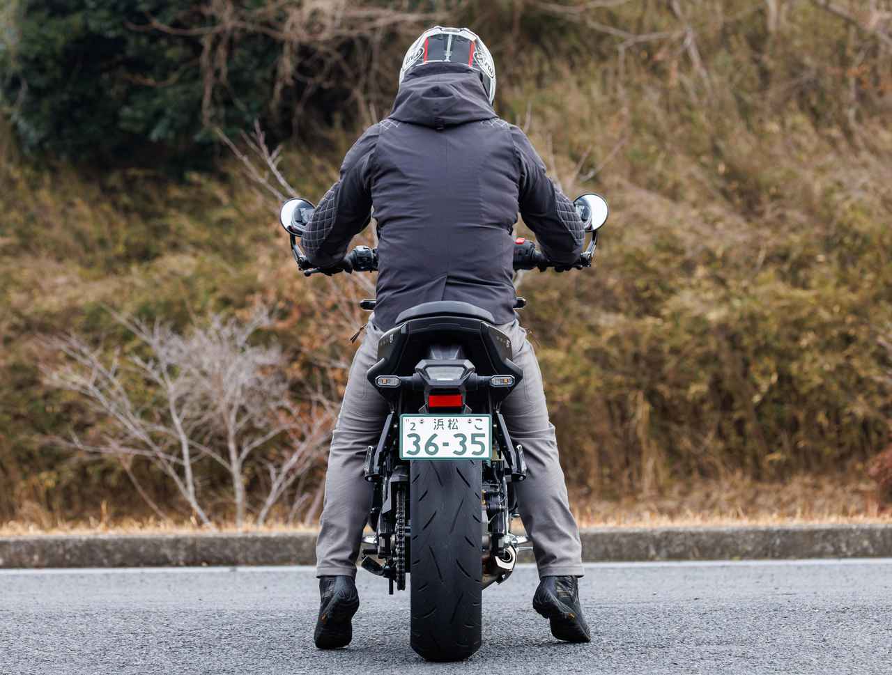 画像8: 【レビュー】スズキ「GSX-8T」インプレ|国内初試乗! コンパクトな車体でフットワークも軽快! 好バランスが光るネオレトロ・ロードスター!