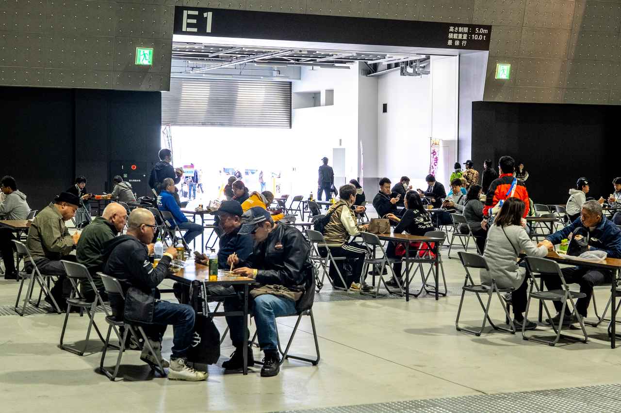 画像: おすすめポイント④ 気になる名古屋メシも楽しめる!? 充実のフードコート