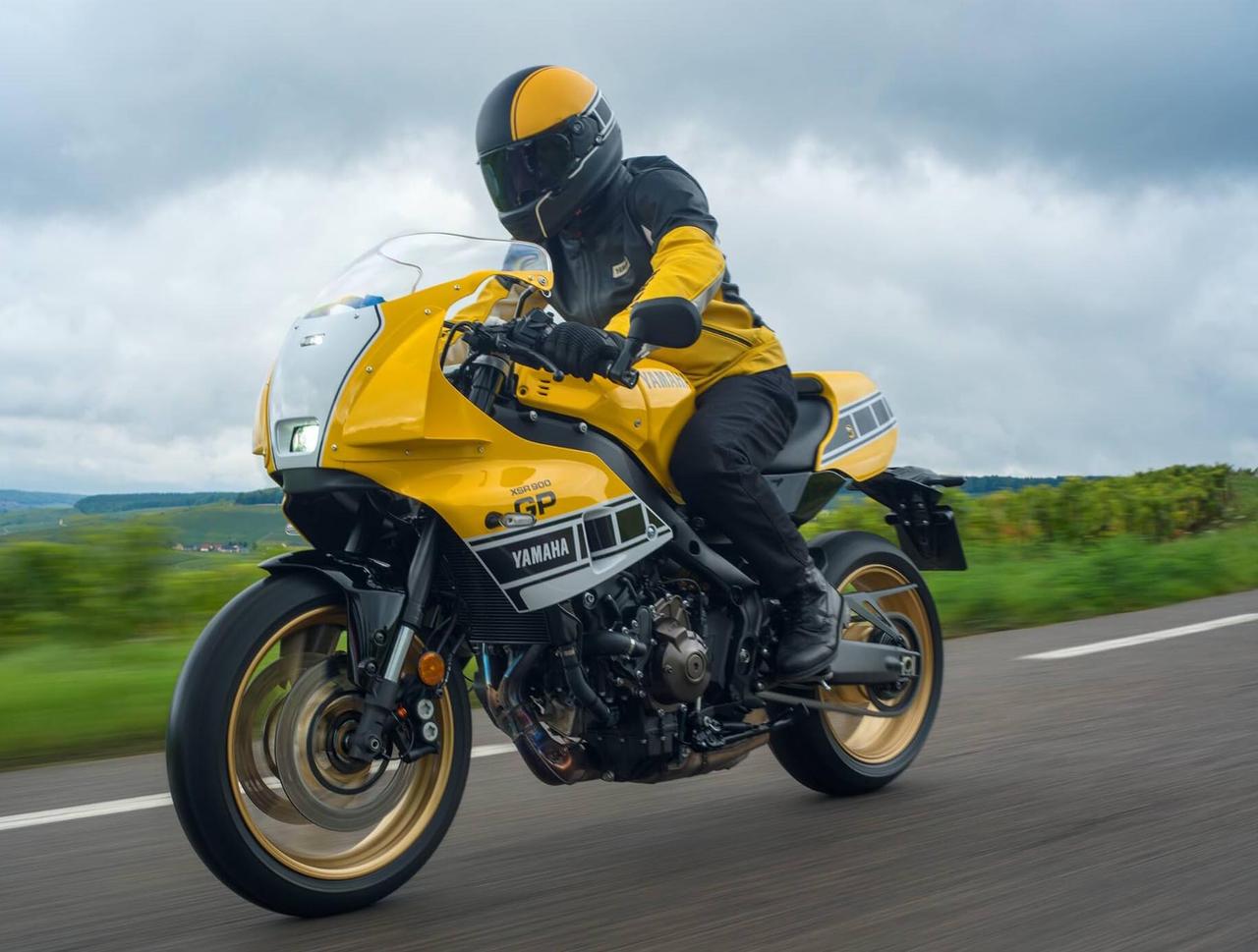 画像: YAMAHA XSR900GP ファン感涙の「インターカラー」仕様! デビュー以来注目の1台を拝めるチャンス!