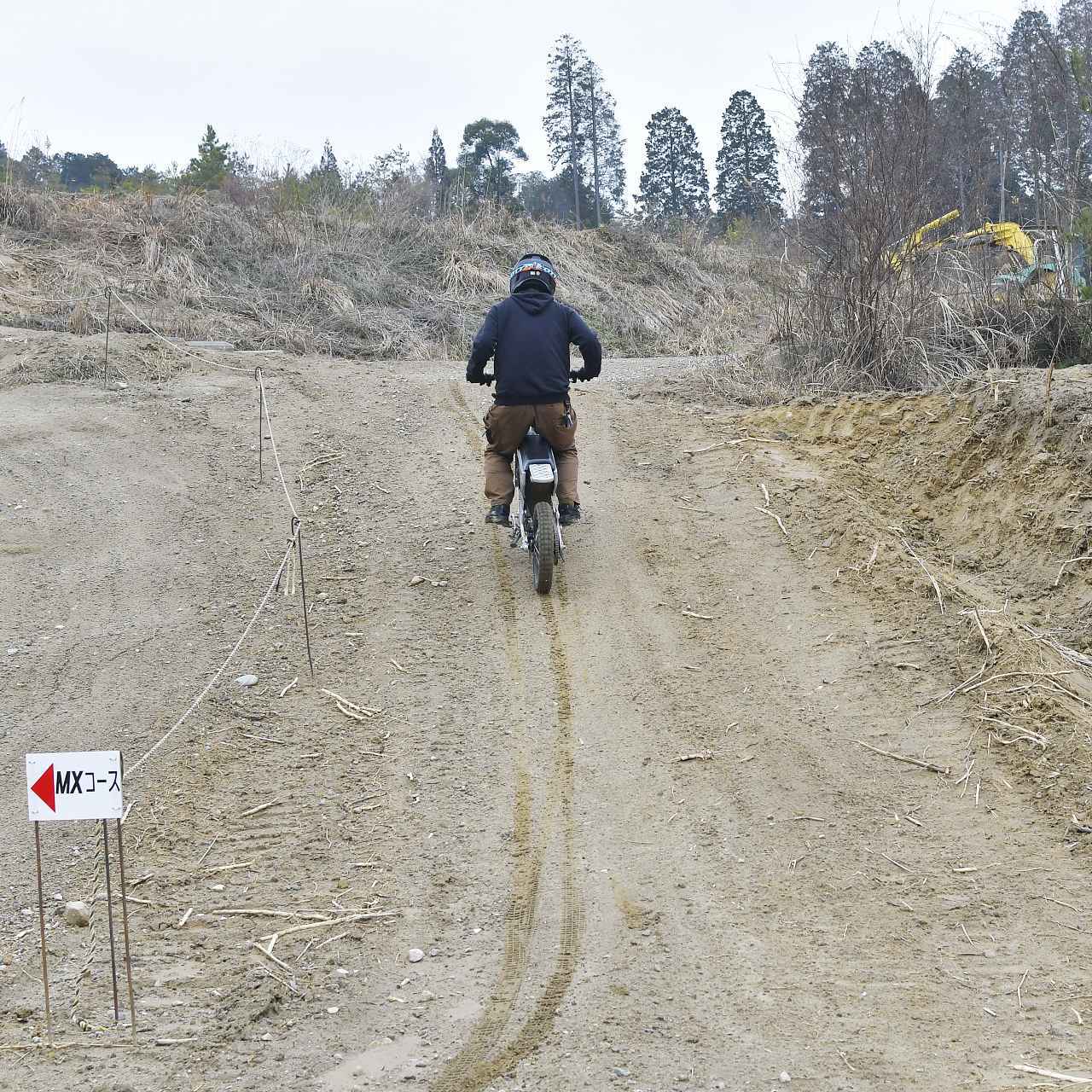 画像4: 【第3回】EV原付の可能性を広げるGE-N3は、クローズドコースでのオフロード遊びにも最適なファンバイク。コース専用モードで真の力を発揮してもらったよ【最新電動バイク解説】