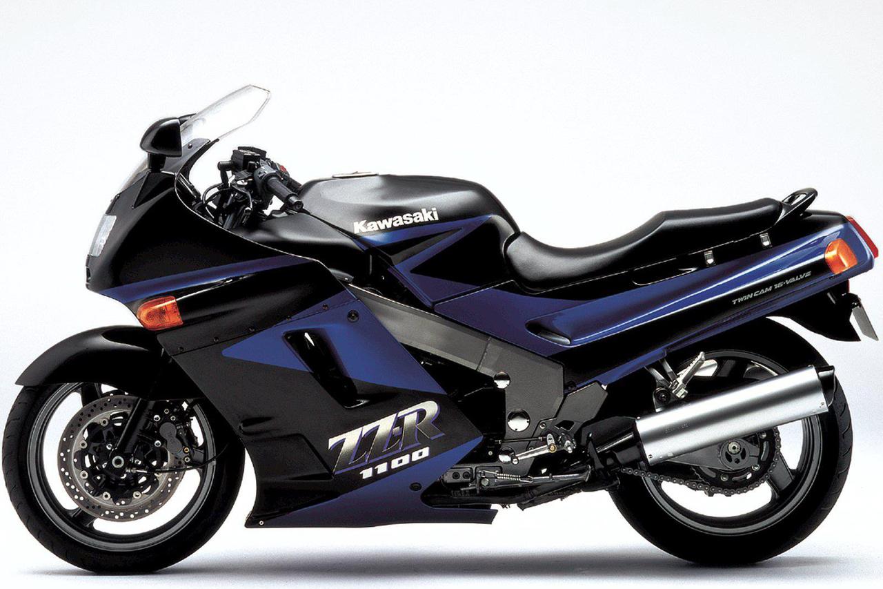 画像: Kawasaki ZZ-R1100（Ninja ZX-11） 1990年・輸出車 総排気量：1052cc エンジン形式：水冷4ストロークDOHC4バルブ並列4気筒 シート高：780mm 乾燥重量：228kg