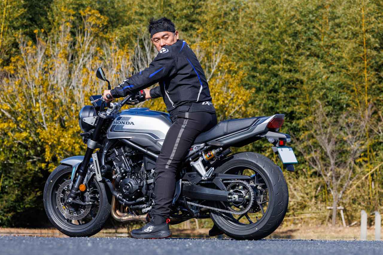 画像2: レガーレ「CB1000F LOW STYLE」ライディングポジション・足つき性