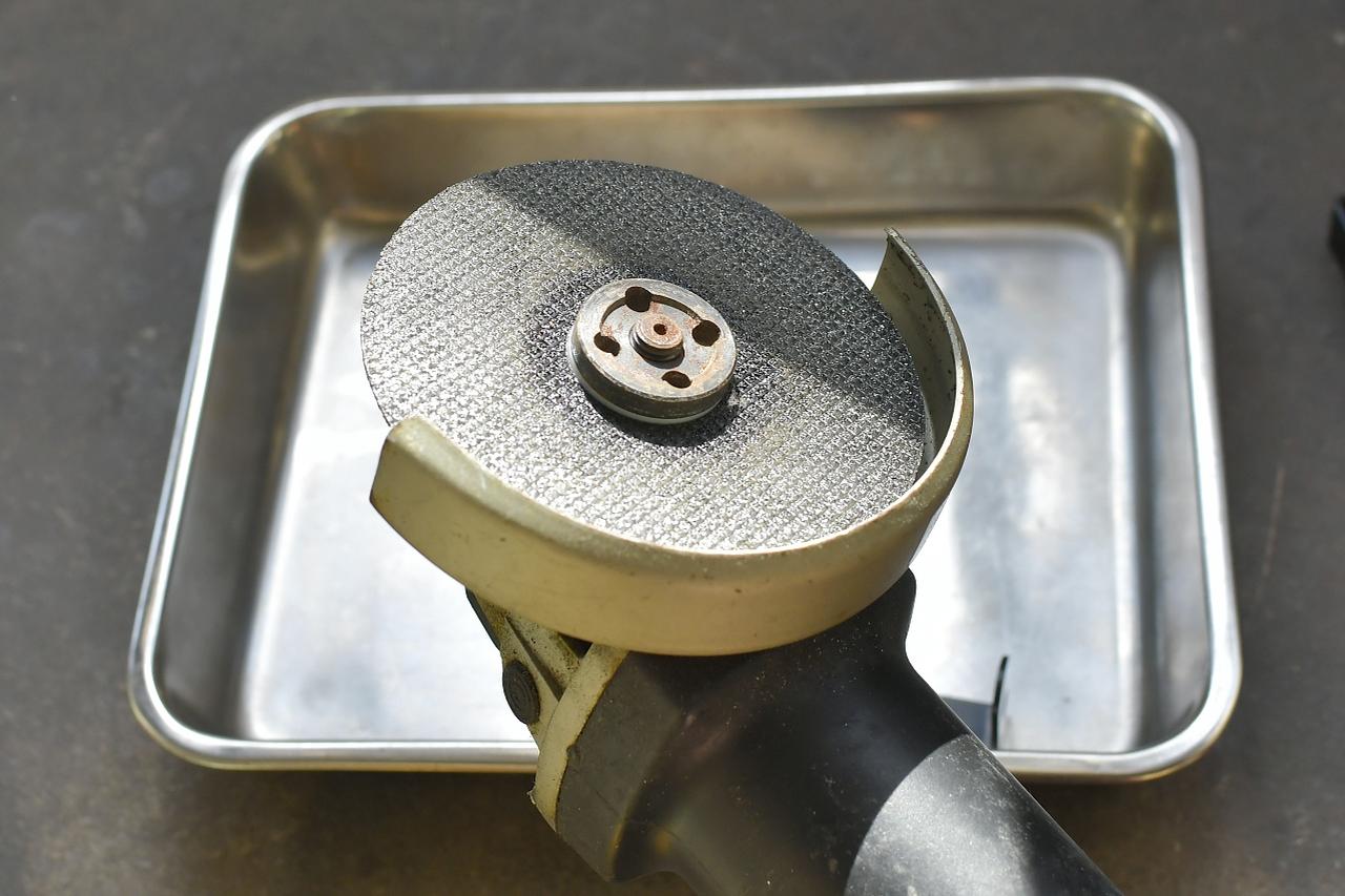 画像1: アルミボディで超コンパクト。どんな車種にも似合う人気LEDウィンカーの「701LEDフラッシャー」を装着してみた。〈若林浩志のスーパー・カブカブ・ダイアリーズ Vol.366〉