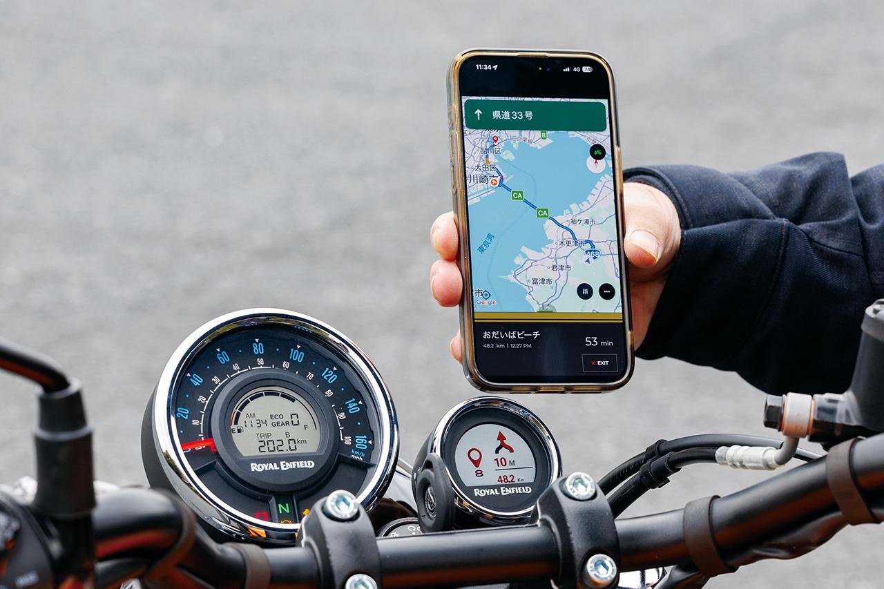 画像: 2026年モデルは、全グレードにトリッパーを装備する。スマホの専用アプリと同期させることで、簡易ナビとして使用できる。