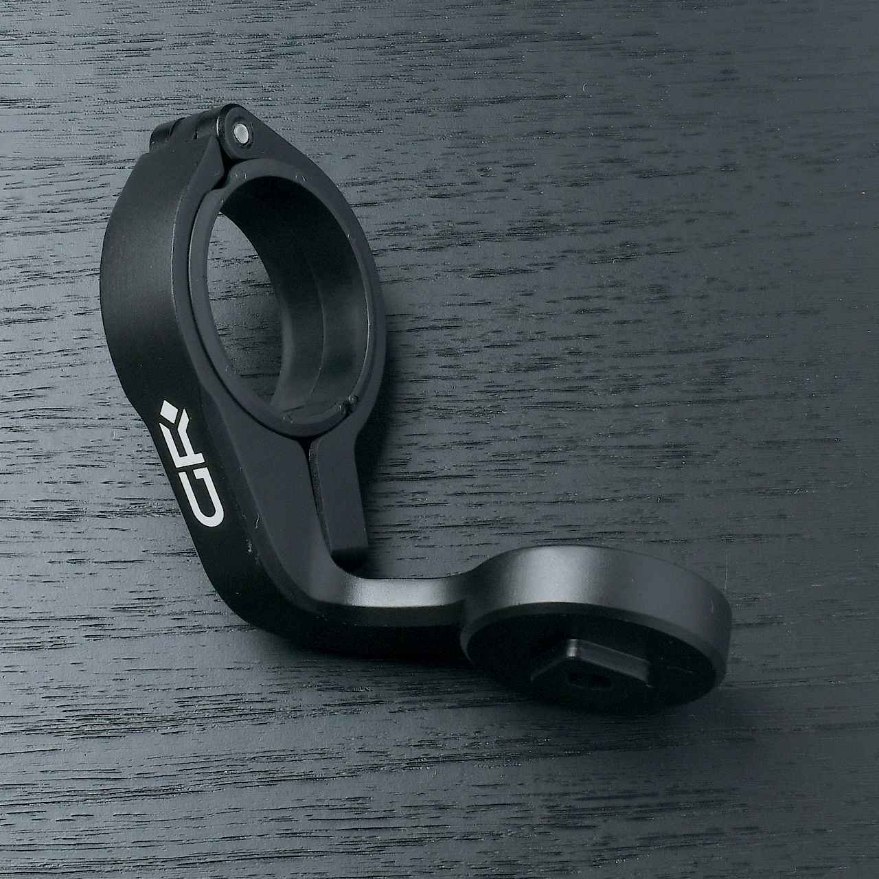 画像1: 片手で一秒脱着の最新スマホホルダー「GRエクスプロア」を試してみる〈若林浩志のスーパー・カブカブ・ダイアリーズ Vol.365〉