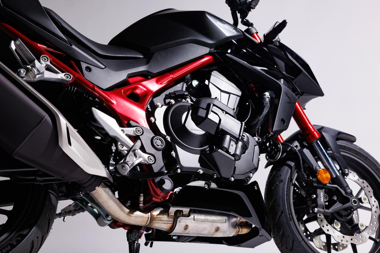 画像: 【モーターサイクルショーに降臨！】ホンダが「CB750ホーネット Eクラッチ」を参考出品！気になる実車を最速撮！ - webオートバイ