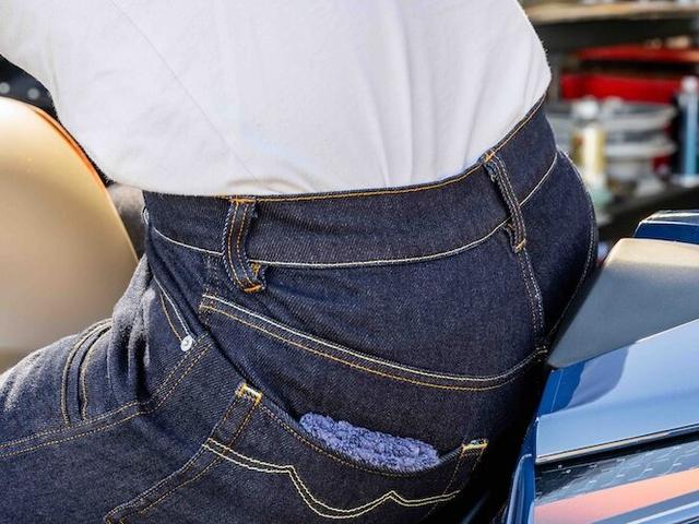 画像3: 即完売となったライダーの新定番！　“タテ伸び”バイクジーンズが2りんかん全店舗で3月13日から独占販売開始！