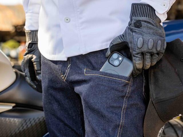 画像5: 即完売となったライダーの新定番！　“タテ伸び”バイクジーンズが2りんかん全店舗で3月13日から独占販売開始！