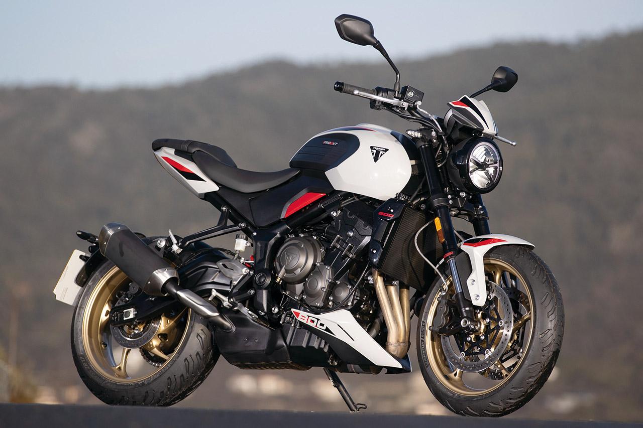 画像: TRIUMPH TRIDENT 800 2026年モデル 総排気量：798cc エンジン形式：水冷4ストDOHC4バルブ並列3気筒 シート高：810mm 車両重量：198kg 発売：2026年2月 価格：124万9000円～