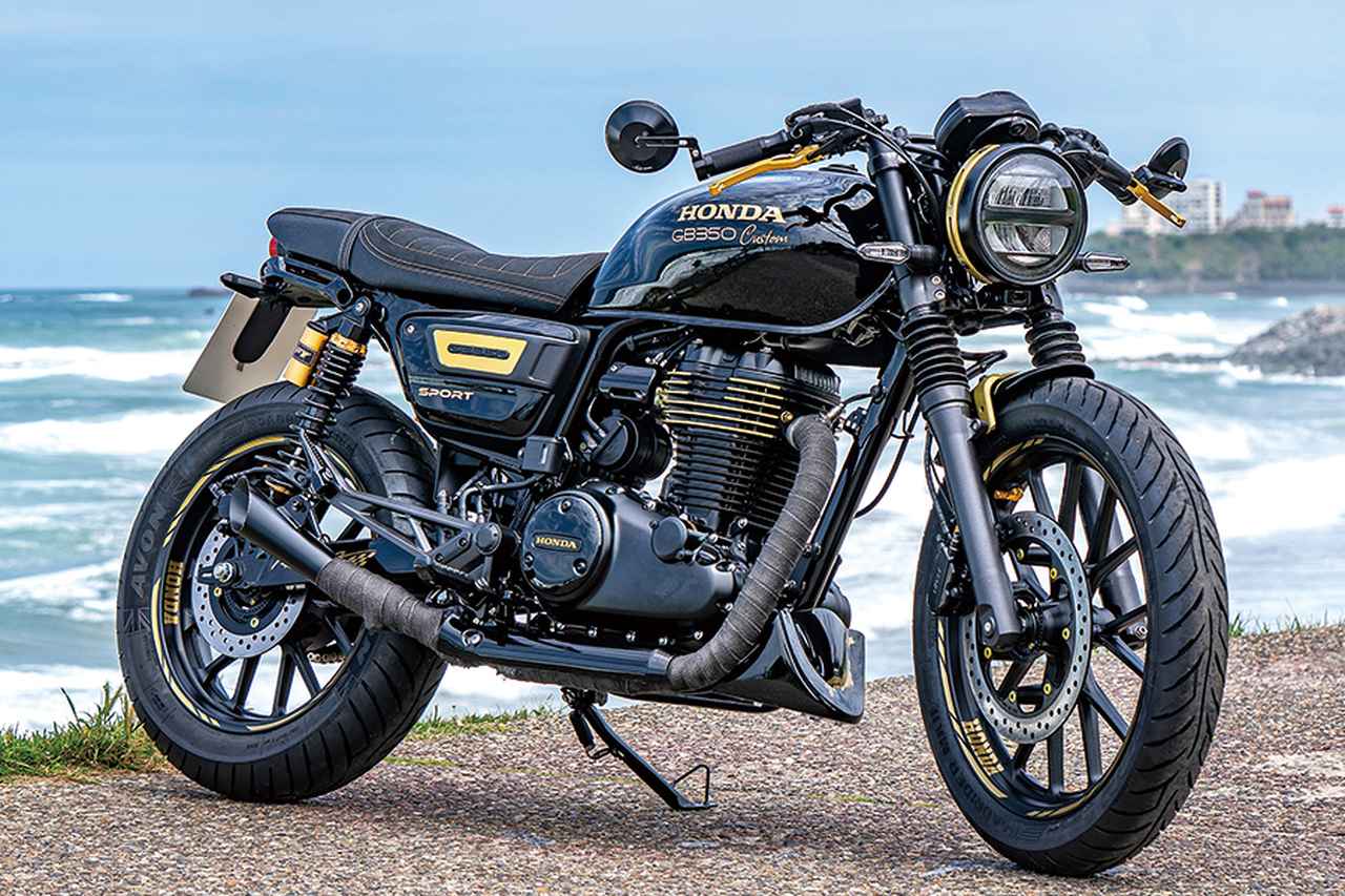 画像: 往年のカフェレーサールックの熟成を車名でも表現する