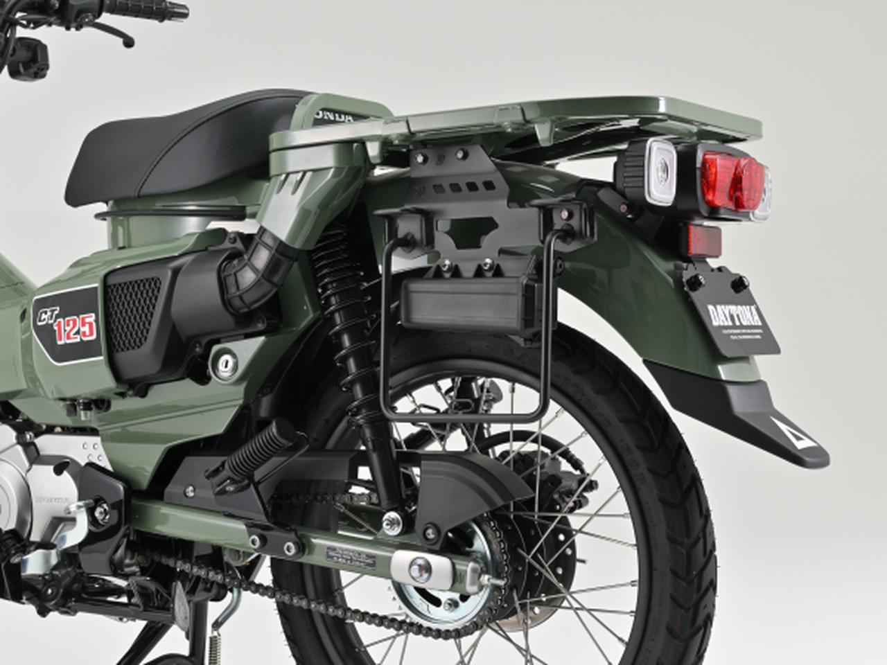 画像1: ワンタッチサドルバッグサポート「EX-TOUCH」はサイドバッグの革命ともいえる簡単確実取り付けサイドバッグシステム。〈若林浩志のスーパー・カブカブ・ダイアリーズ Vol.367〉