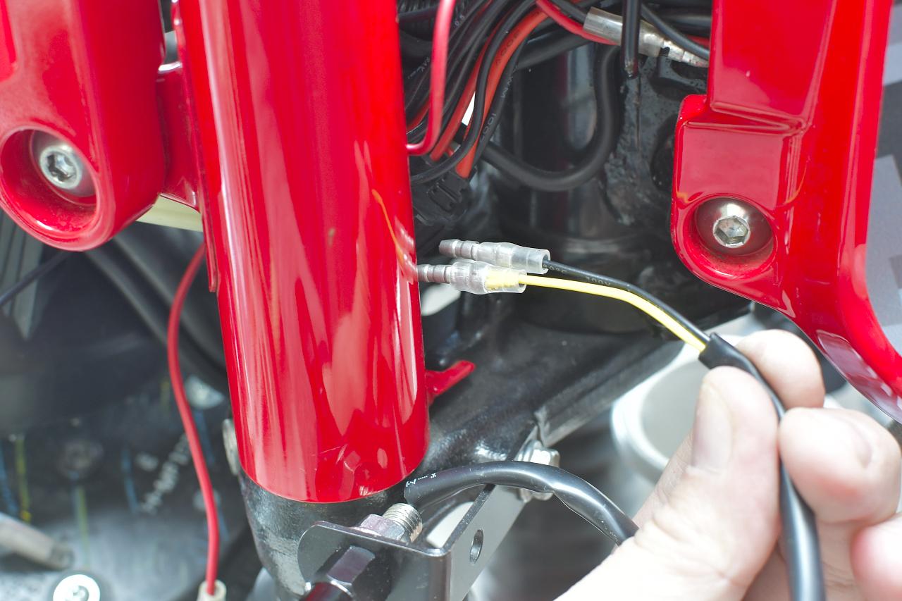 画像16: ハンターカブに701LEDフラッシャーを取り付ける