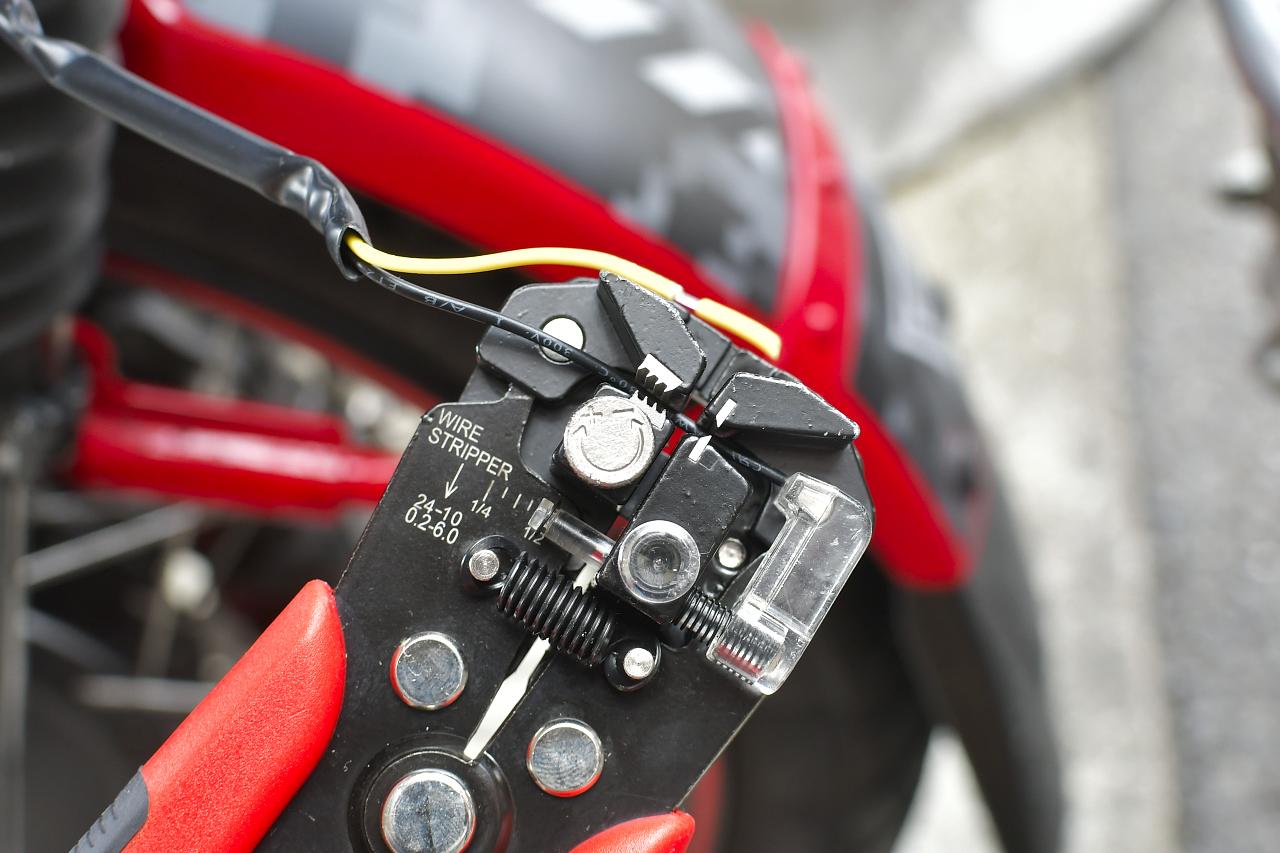 画像11: ハンターカブに701LEDフラッシャーを取り付ける