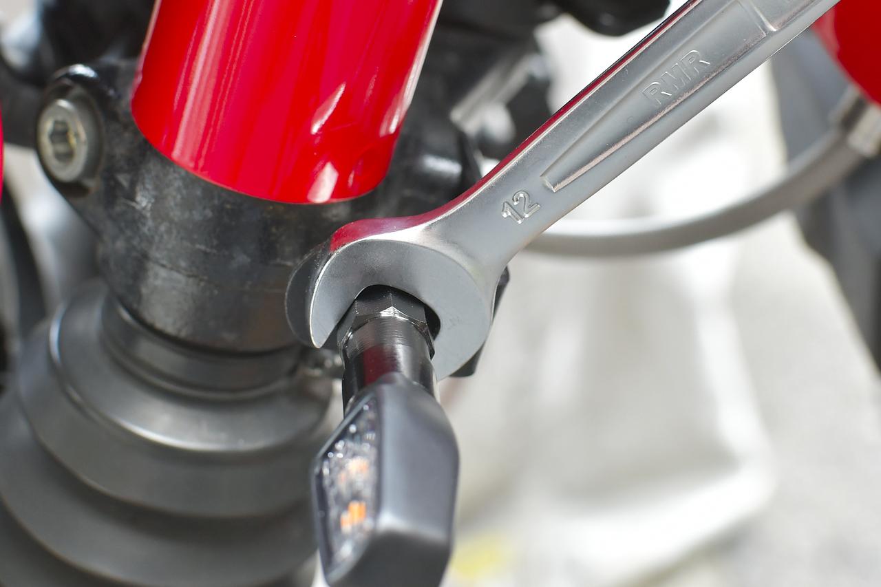 画像18: ハンターカブに701LEDフラッシャーを取り付ける