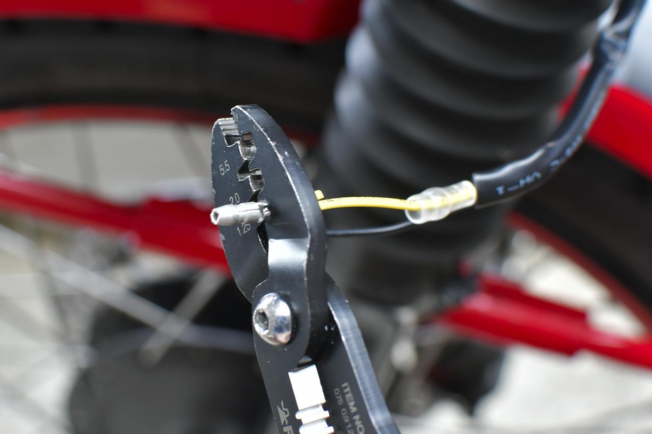 画像13: ハンターカブに701LEDフラッシャーを取り付ける