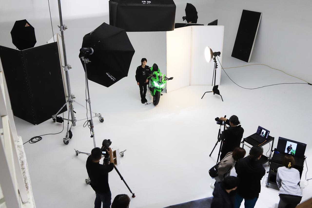 画像7: 若月佑美さんが表紙を飾る! カワサキプラザアパレル&グッズスタイルマガジン『good TIMES』2026春夏号、配布開始