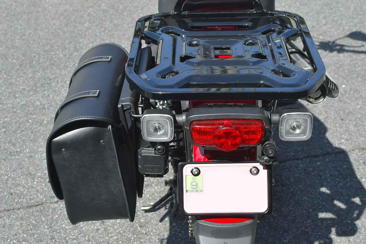 画像5: EX-TOUCHハンガーにEX-TOUCHサドルバッグを脱着してみる