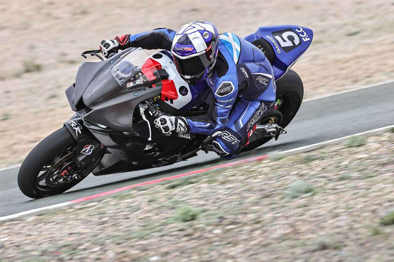 画像: John McPhee（ジョン・マクフィー） 1994年生まれ、スコットランド。Moto3世界選手権では10年間にわたり活躍し、2023年からWorld Supersportに参戦し、2025年はイギリスBSB（ブリティッシュスーパーバイク選手権）へ転向。2026年シーズンより、F.C.C. TSR Honda Franceに加入。