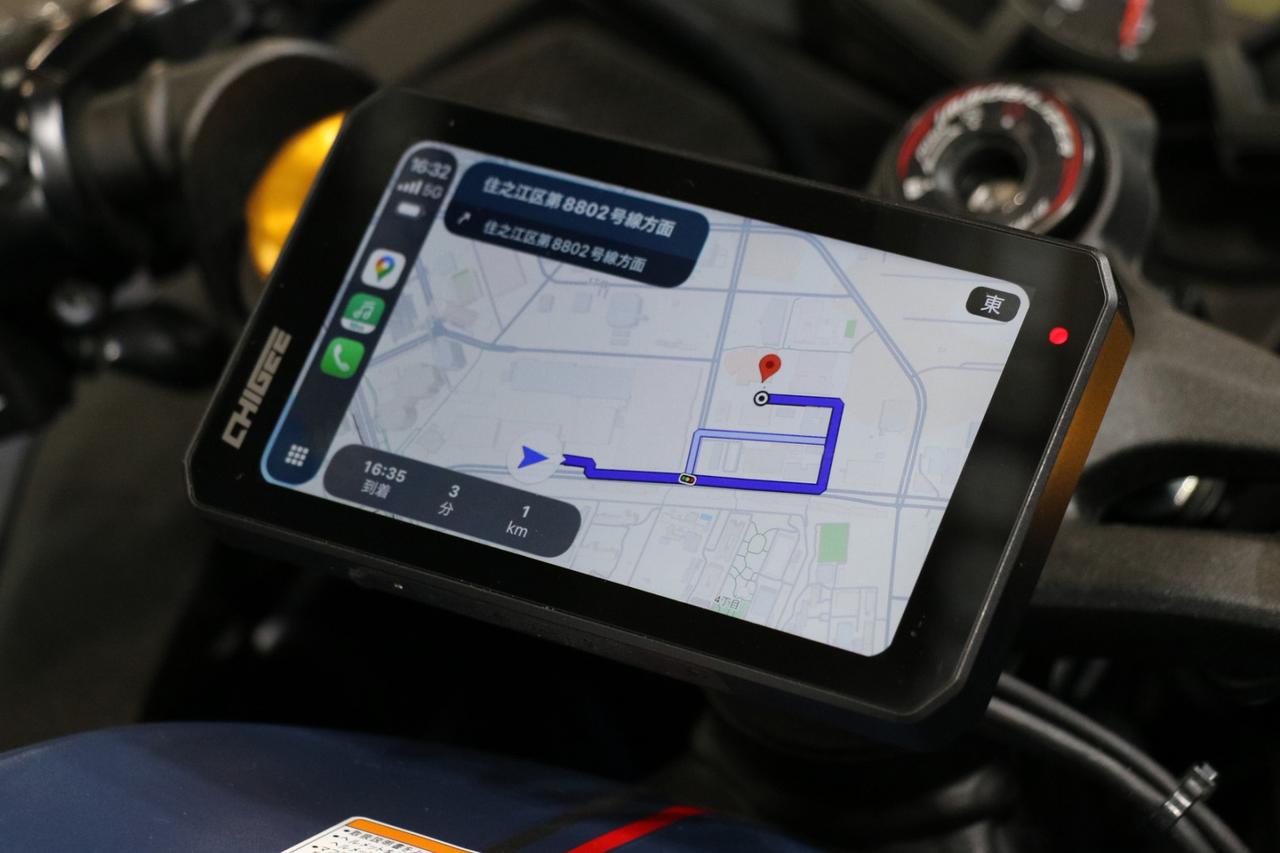 画像: ▲写真は私のスマホのGoogleマップとリンクさせた状態です。音楽の再生もモニターのタッチでできるのが魅力ですね。