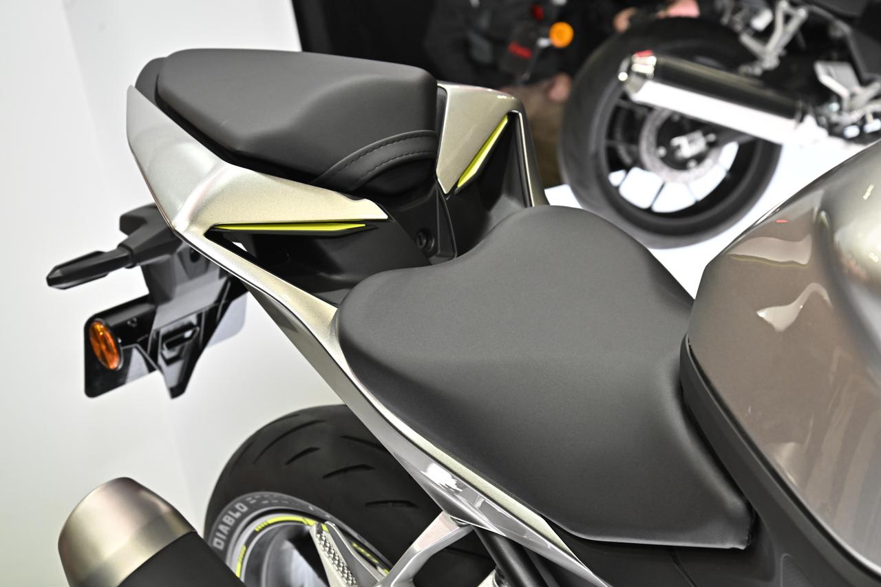 画像 : 20番目の画像 - 【写真点】ホンダ「CBR400R FOUR E-Clutch Concept」 - webオートバイ