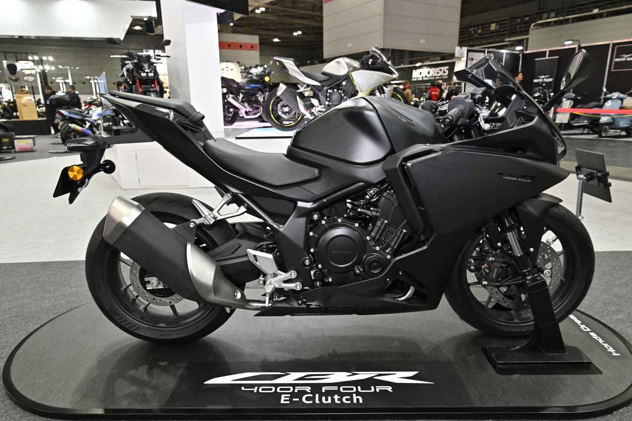 画像2: 【国内仕様は2色！】モーターサイクルショーで激撮！ ホンダ「CBR400R FOUR E-Clutch Concept」全方位チェック！