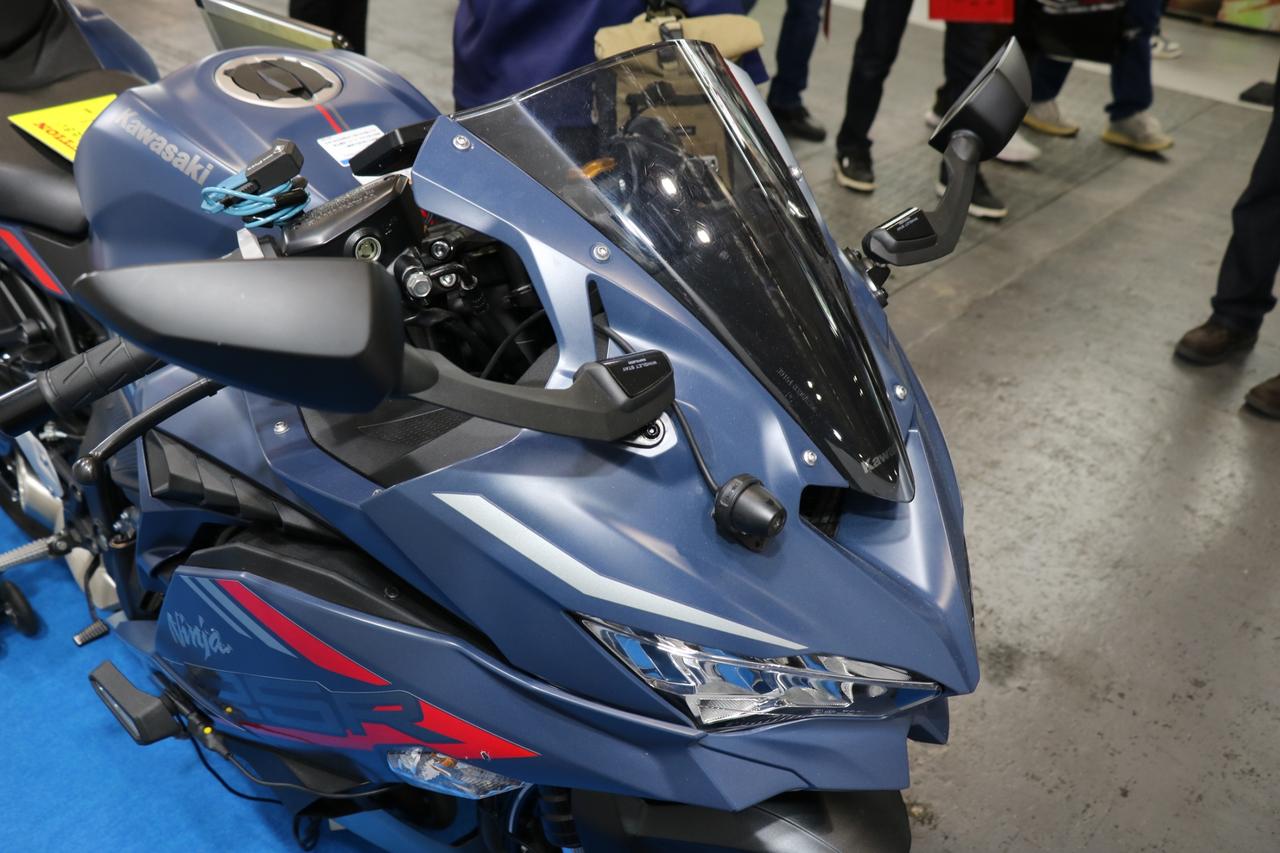 画像1: 最新のタナックス製品まとめ! 最新スマートモニターから定番バッグまで使いやすさが格段とアップ【大阪モーターサイクルショー2026】