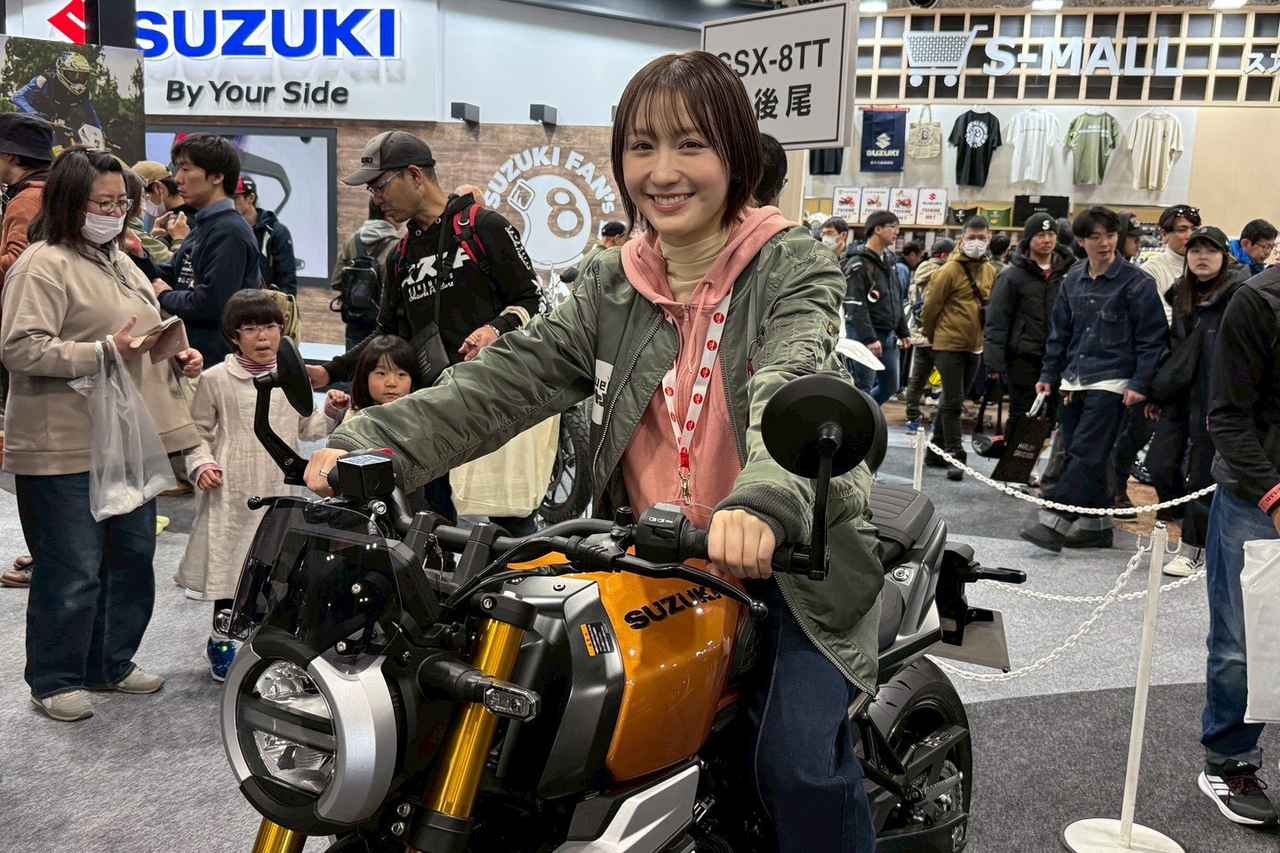画像19: せんちゃん（161cm）＆えまちゃん（157cm）足つきレポート｜最新モデル15機種をオートバイ女子部の2人が片っ端から跨っていく【大阪モーターサイクルショー2026】