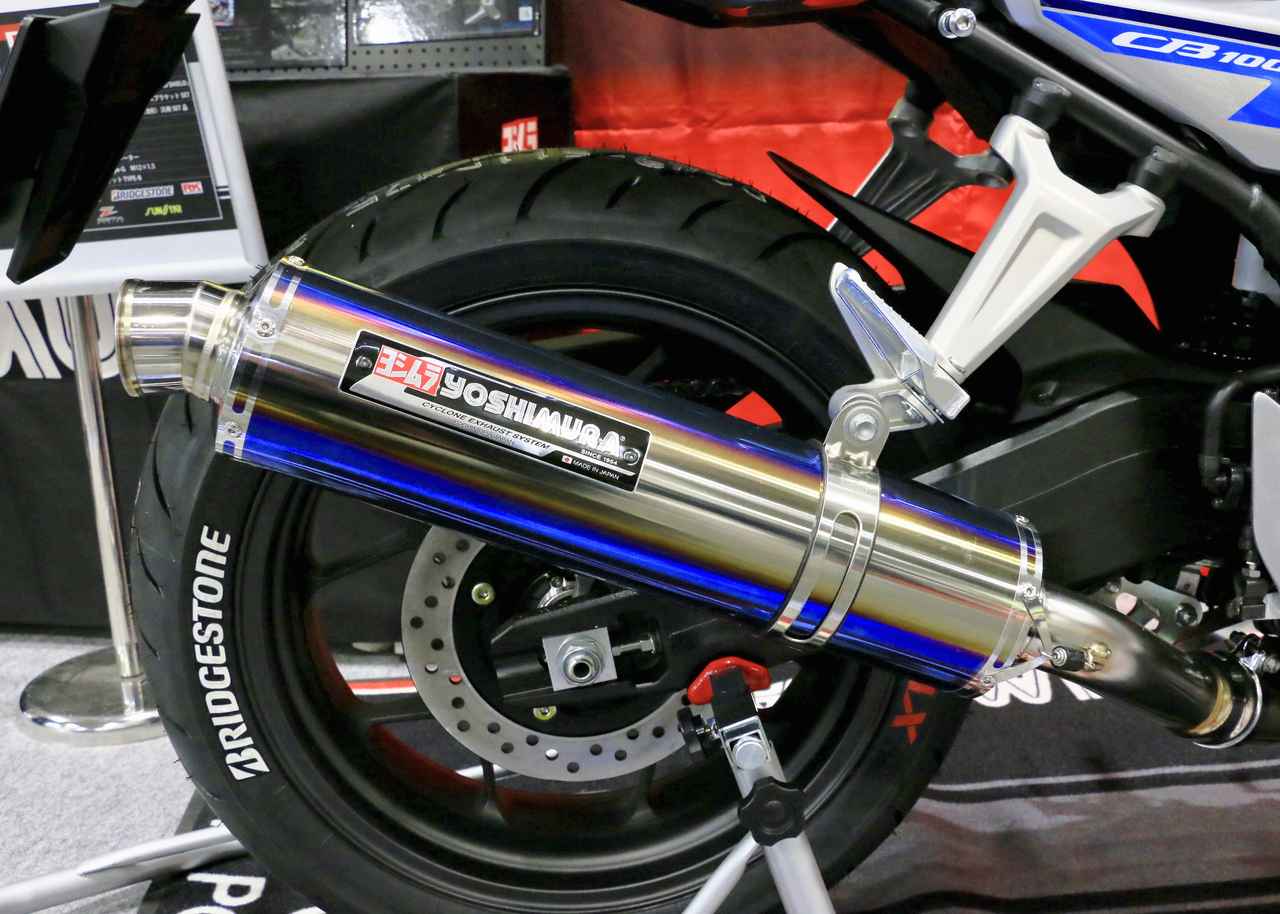 画像: やっぱりCBの車体には丸型サイレンサーがお似合い！