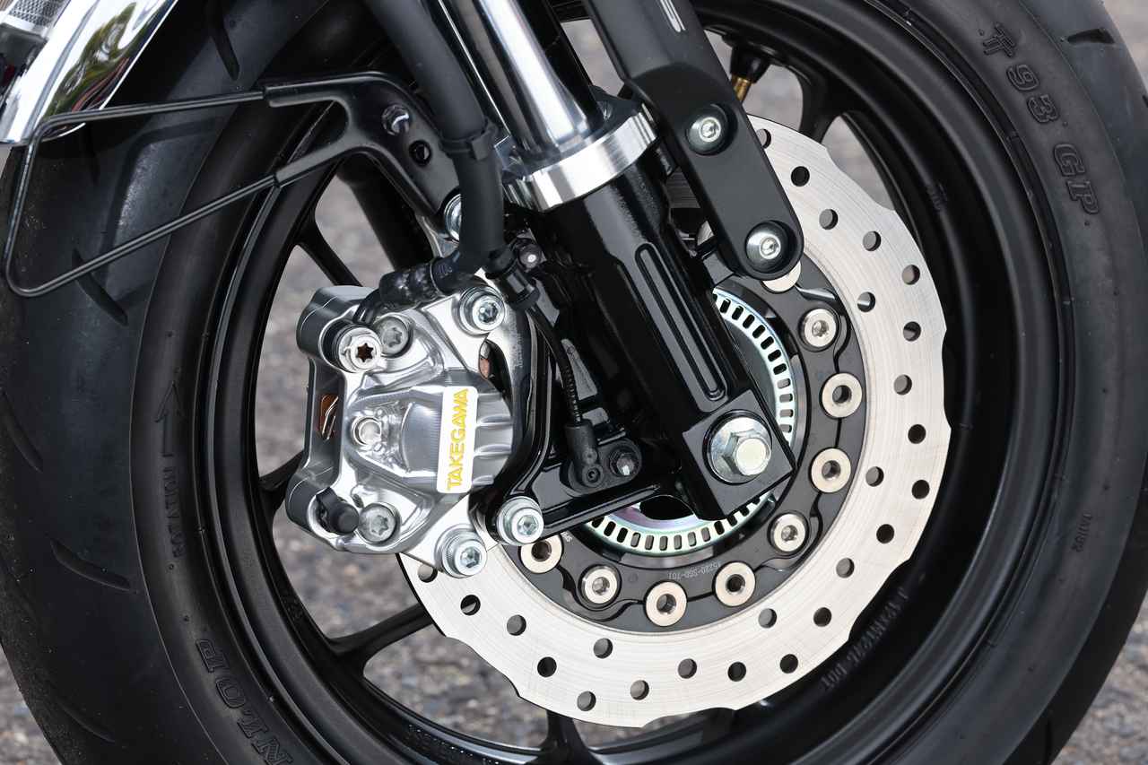 画像1: 【カスタムガイド】オリジナルキャリパーからスマホホルダーまで!!　スペシャルパーツ武川が展開する新商品に大注目！【大阪モーターサイクルショー2026 現地レポート】