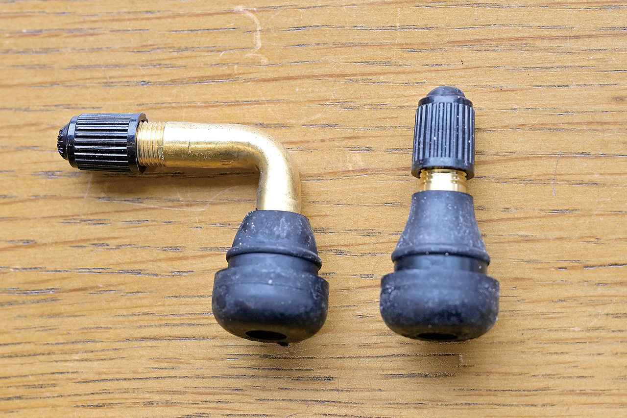 画像: Q11.タイヤと同時にエアバルブを交換したほうが良い？