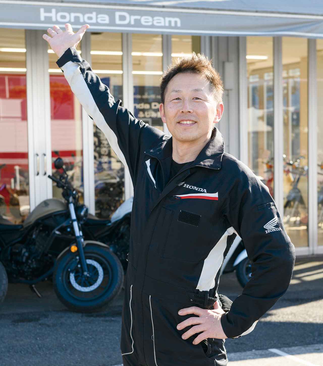 画像: サービススタッフ　六郷さん