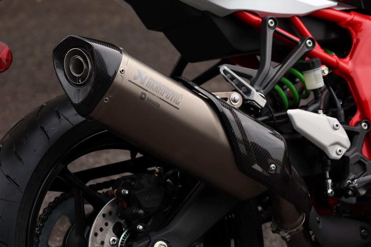 画像2: サーキットを見据えた妥協なき足まわりを備え、2つのグレードを展開