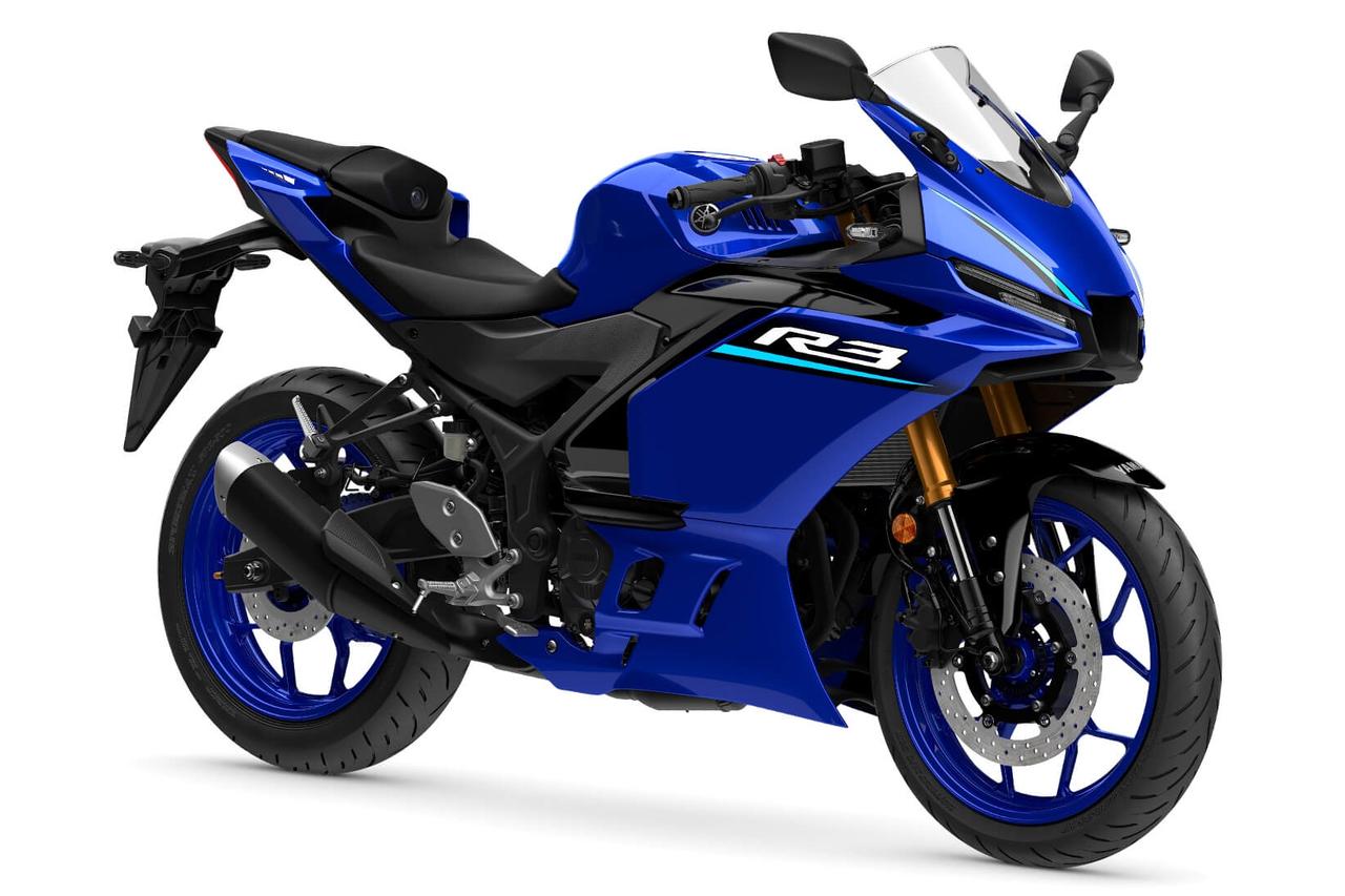 画像: YAMAHA YZF-R3 / YZF-R25 2026年モデル 総排気量：320〈249〉cc エンジン形式：水冷4ストロークDOHC4バルブ並列2気筒 シート高：780mm 車両重量：169kg 税込価格： YZF-R3：72万6000円 / 74万8000円（70th Anniversary Edition） YZF-R25：69万800円 / 71万800円（70th Anniversary Edition） 発売日： ※〈〉内は「YZF-R25」 ※写真は「YZF-R3」