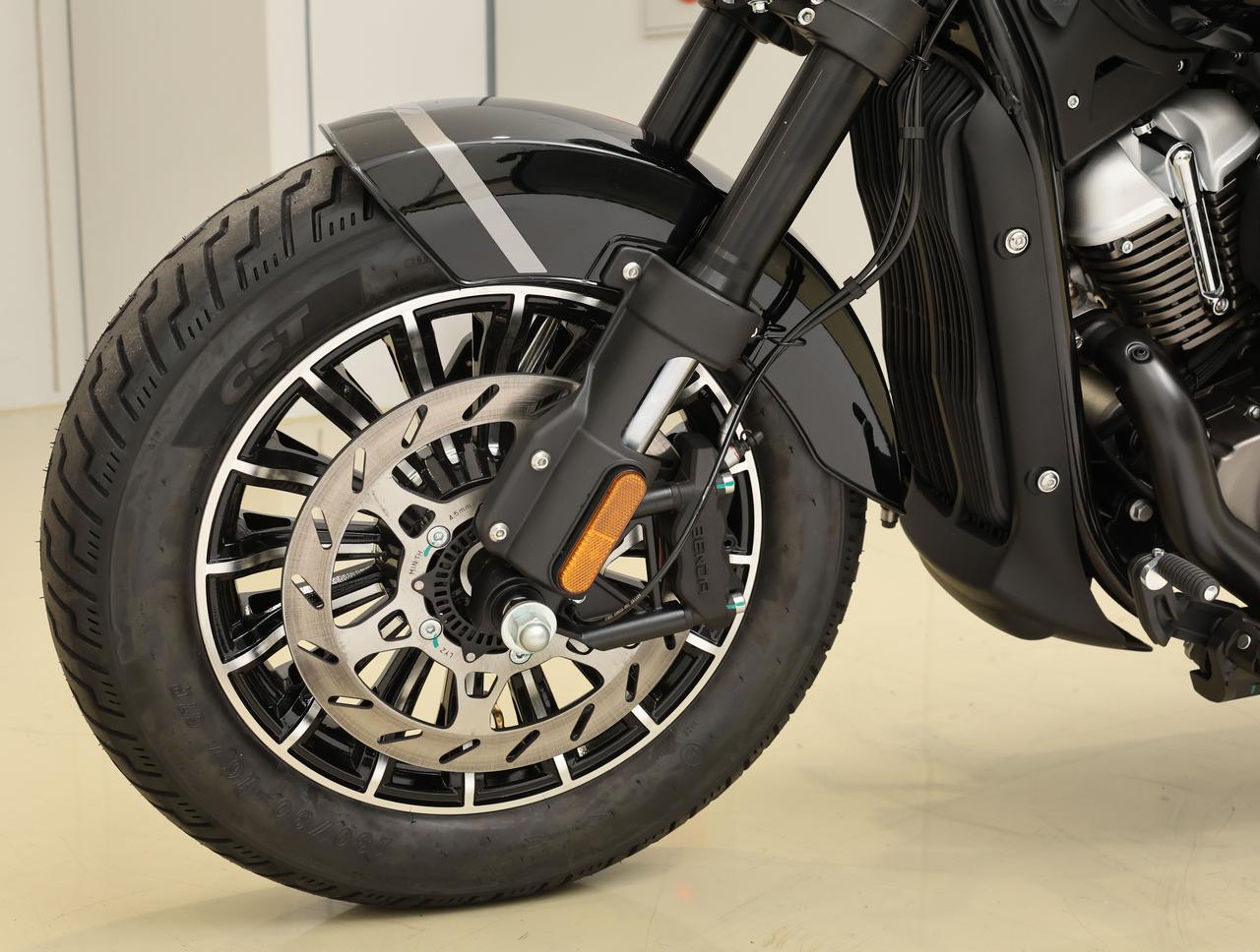 画像5: 【東京モーターサイクルショーで初披露！】個性際立つ「NEW AGE CRUISER」と「ZDC FLISCO」の魅力を実車で徹底チェック！