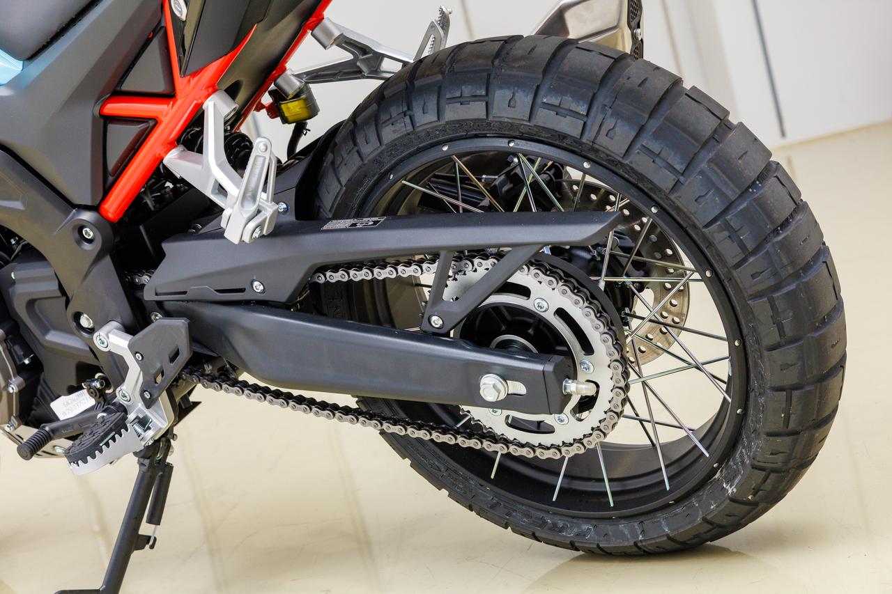 画像7: 【日本初登場！】モルビデリ「T252X」32PSのツインエンジンを搭載する250ccアドベンチャーが初お披露目！