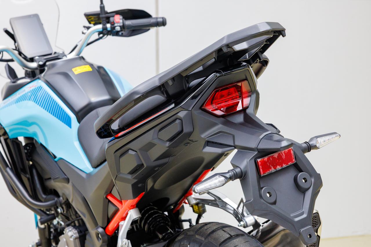 画像3: 【日本初登場！】モルビデリ「T252X」32PSのツインエンジンを搭載する250ccアドベンチャーが初お披露目！