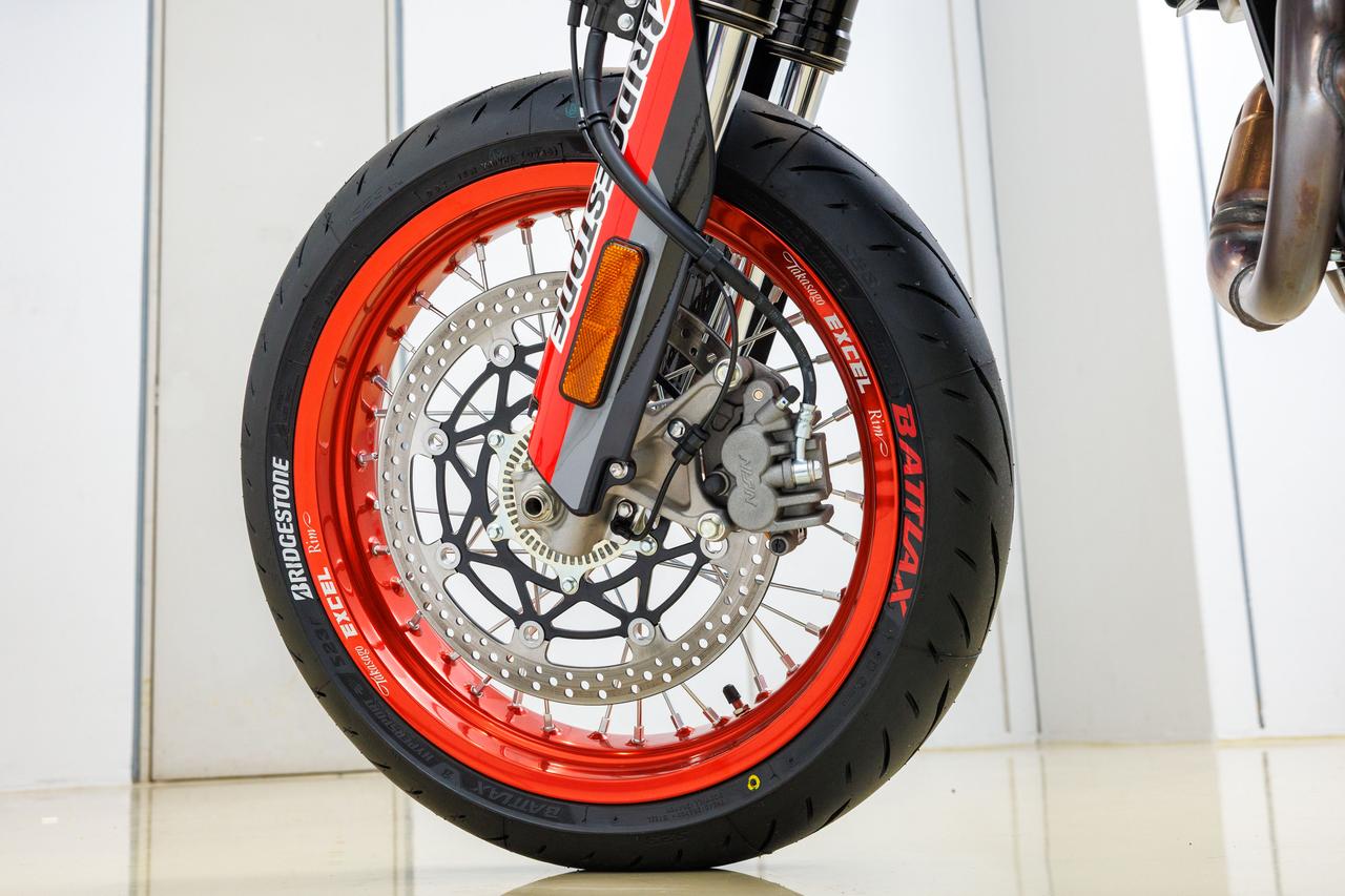 画像 : 7番目の画像 - 【写真12枚】ヨシムラ「DR-Z4SM」 - webオートバイ