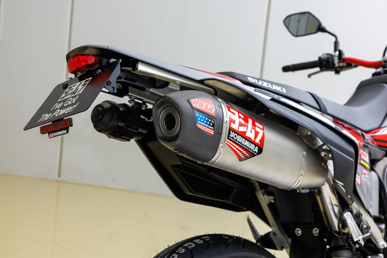 画像1: 【カスタムガイド】ヨシムラ「DR-Z4SM」M450Rを思わせる精悍なグラフィックが印象的