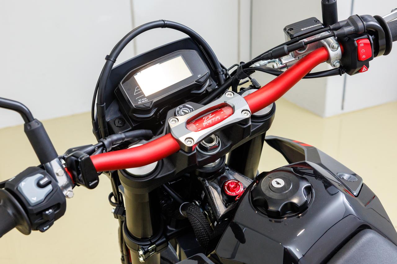 画像6: 【カスタムガイド】ヨシムラ「DR-Z4SM」M450Rを思わせる精悍なグラフィックが印象的