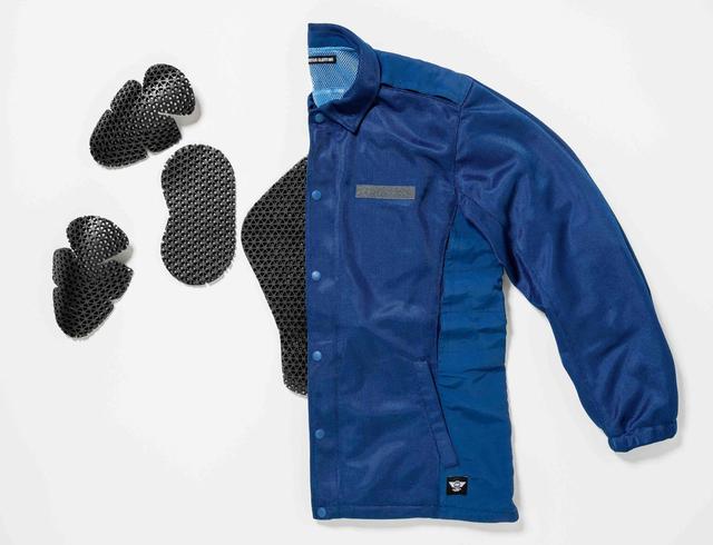 画像: 脱着可能な専用EVAプロテクターを標準装備。