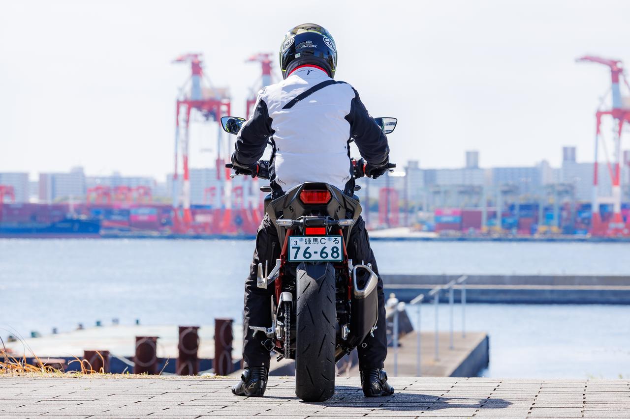 画像6: 【レビュー】ホンダ「CB750 HORNET E-Clutch」インプレ｜ナナハン・ホーネットにEクラッチ搭載で「操るラクさ」が激進化！